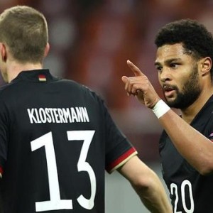  维罗纳边路快马突破传中制造致胜球