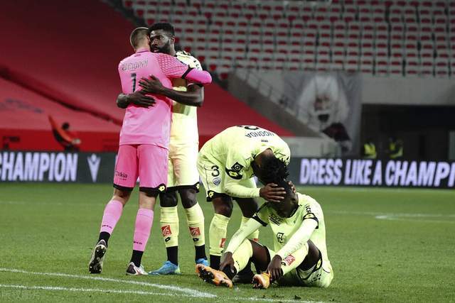  布雷斯特年轻门将神扑，法甲弱旅爆冷逼平领头羊  