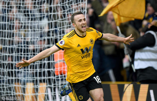  莱斯特城上演让二追三，瓦尔迪戴帽导演逆转